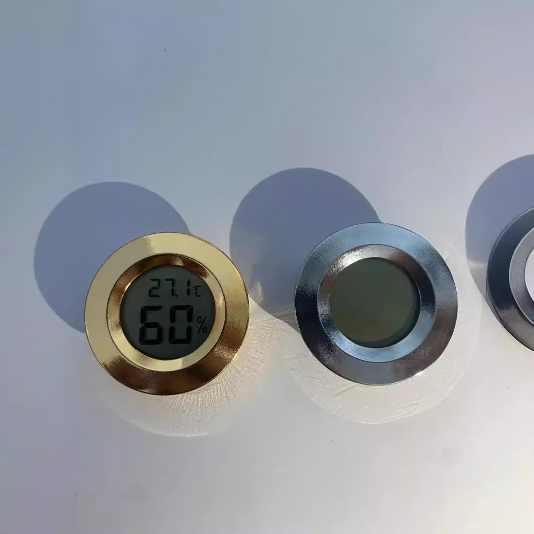 Household Round Thermohygrometer, Electronic Thermometer for Reptile Terrariums, Embedded Thermometer for Reptile Boxes