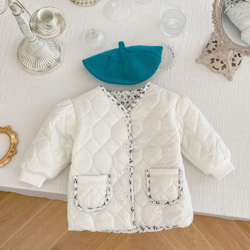 New autumn and winter clothing for infants aged 0-3, thickened long diamond grid jacket, exquisite temperament cardigan jacket