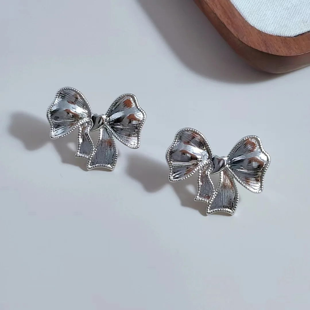 

S925 Silver needle Bowknot Stud Earrings Glossy Metalic Sweet Elegant Trendy Ear Jewelry for Girls Wholesale