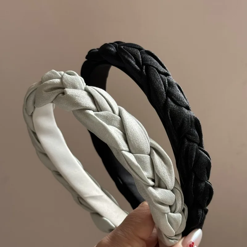 Korean version woven satin twist retro fabric headband gentle texture headband press hairpin hairpin new hair accessories