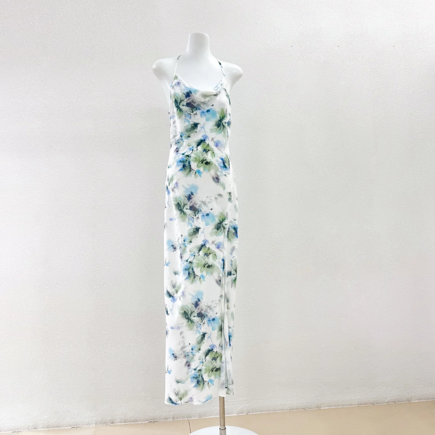 

Summer white French elegant romantic sexy ink floral print silk halter neck sling women's dress high quality designer