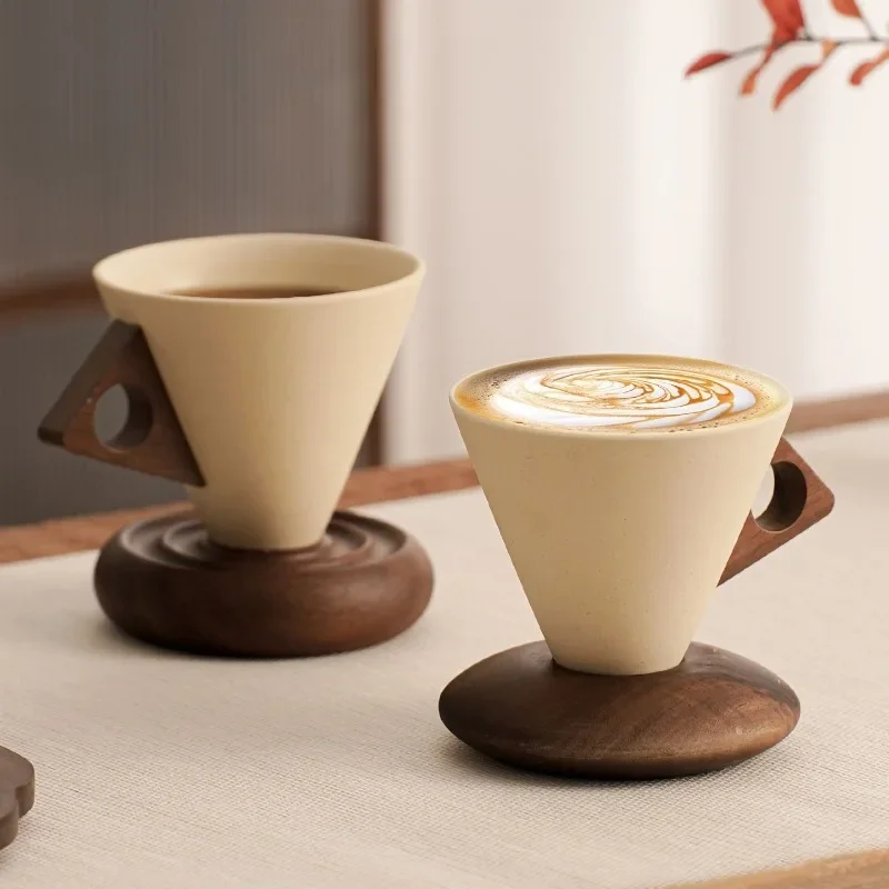 Vintage Coffee Cup Luxury Minimalist Creative Tea Cup Elegant Aesthetics Water Cups Set Wooden Handle Taper Ceramics Cups