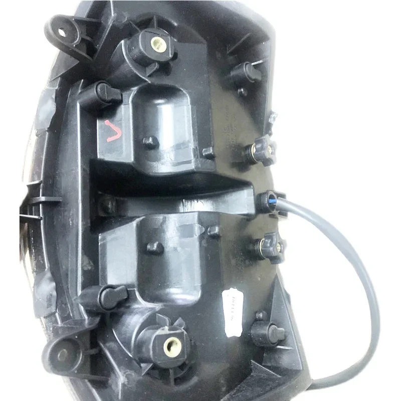 Acessórios para motocicleta TRK251 Farol dianteiro BJ250-18 Conjunto de farol