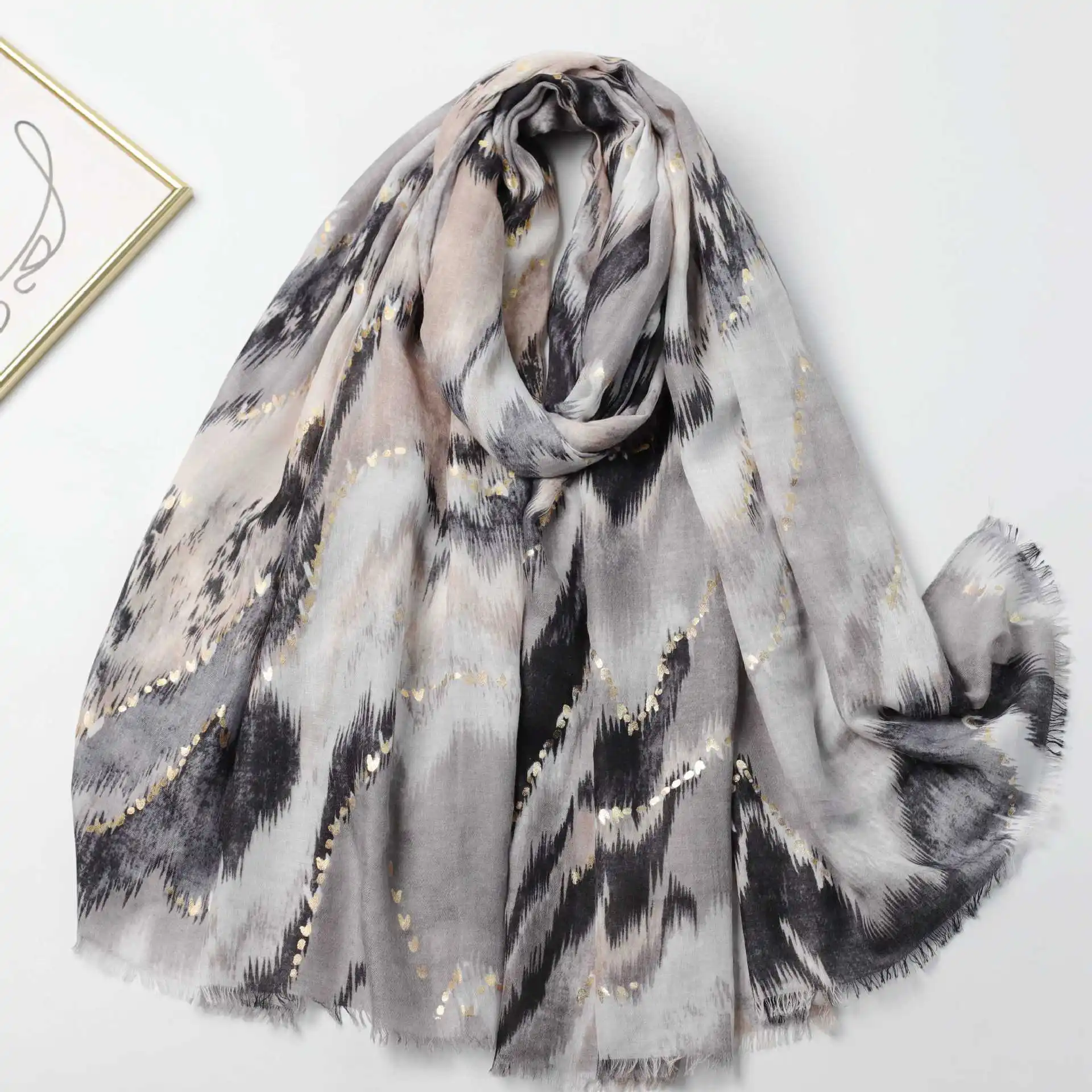 2024 Hot selling gold foil printing fashion women winter autumn scarf shawls female wrap with tassels hijab foulard bandana