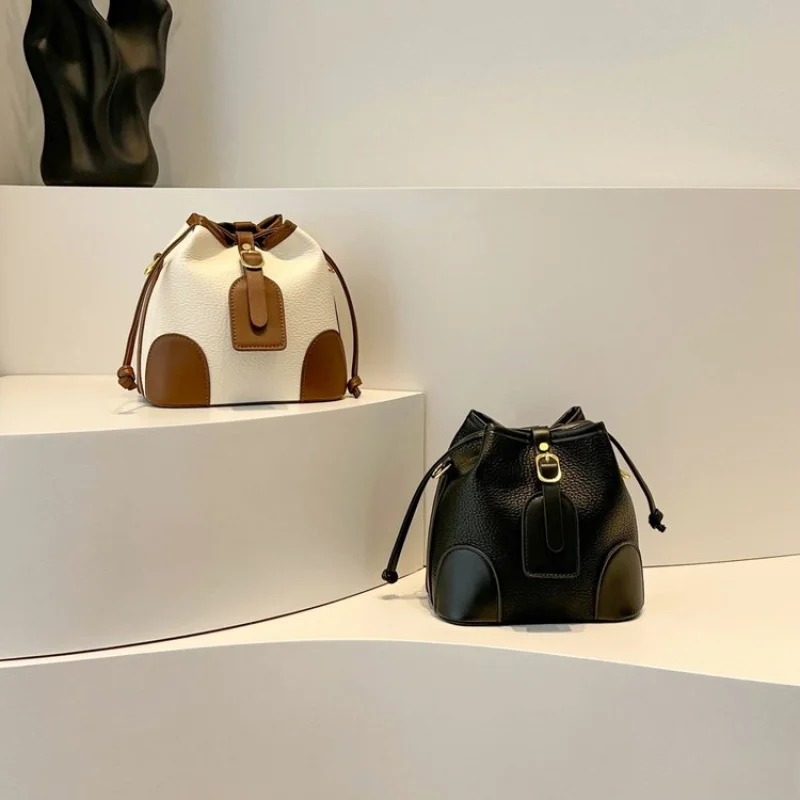 

Ladies Messenger Bag Crafted From Premium Leather Boasting Casual Simple Vintage And High-End Long-Lasting Look​