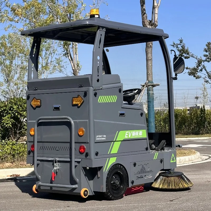 Customized ride‑on motorized road sweeper fog cannon dust suppression machine for municipal sanitation overseas usage