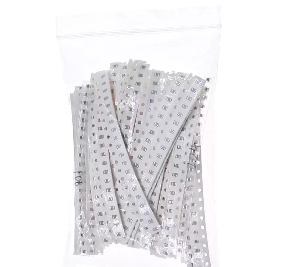 

36 значений * 20 шт. = 720 шт. 0805 Конденсатор SMD Ассорти Комплект 1 пФ ~ 10 мкФ Комплект образцов Электронный комплект «сделай сам» 4,7PF 22PF 102 222 103 104 105