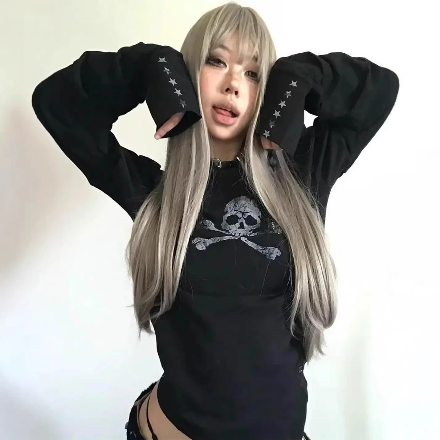 American Retro Dark Style Long Sleeve T-Shirt Round Neck with Skull Prints Decorated Buttons Spice Girl Theme 2026 Fashion New