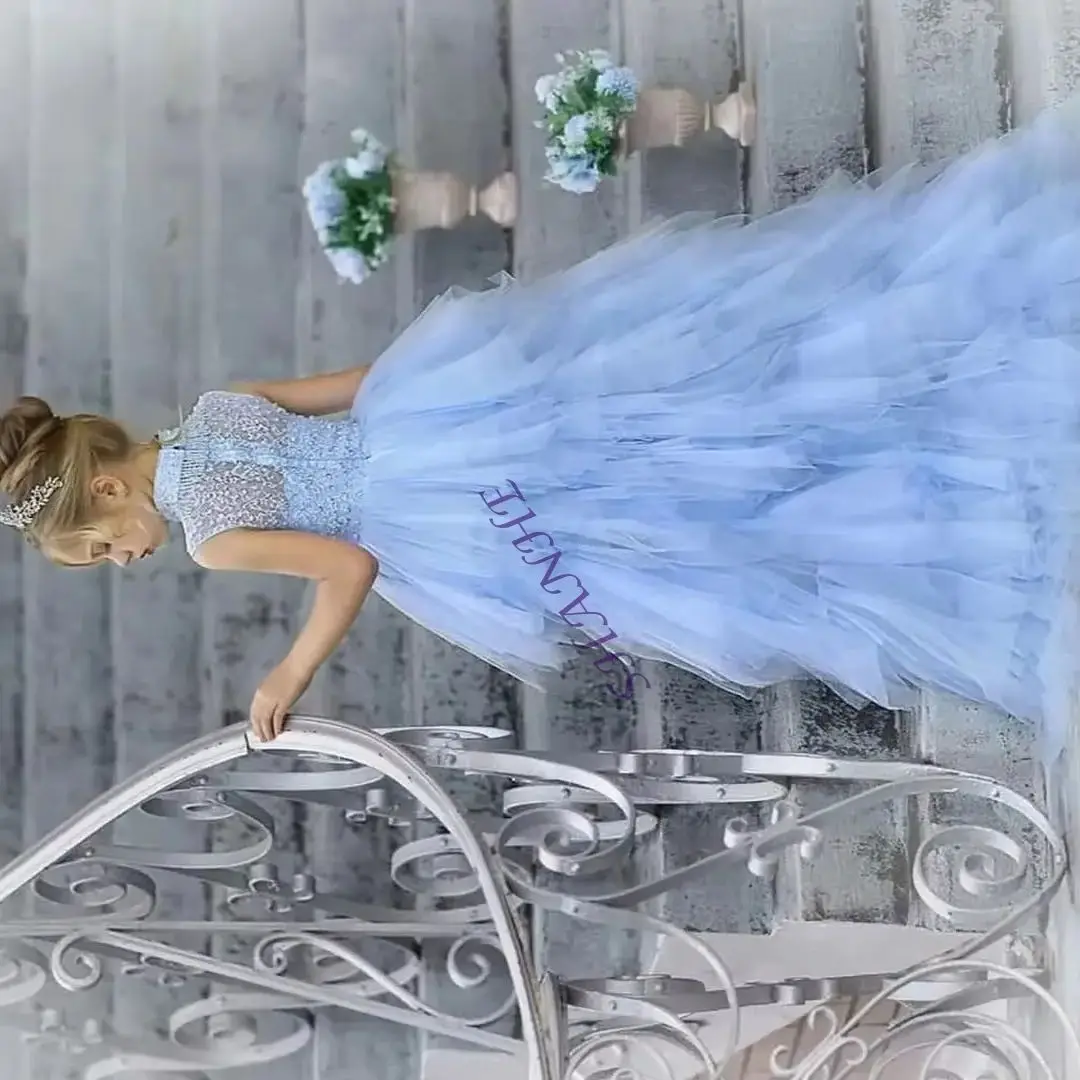 فستان فتاة الزهور الزرقاء المخصص لحفلات الزفاف بدون أكمام مزين بالتول منتفخ أول مناولة للحفلات المسائية وحفلات التخرج