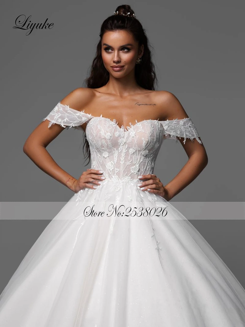 Liyuke Simple Style A Line Wedding Dress With Sweetheart Off Shoulder Sleeves Appliques Lace Bridal Gowns