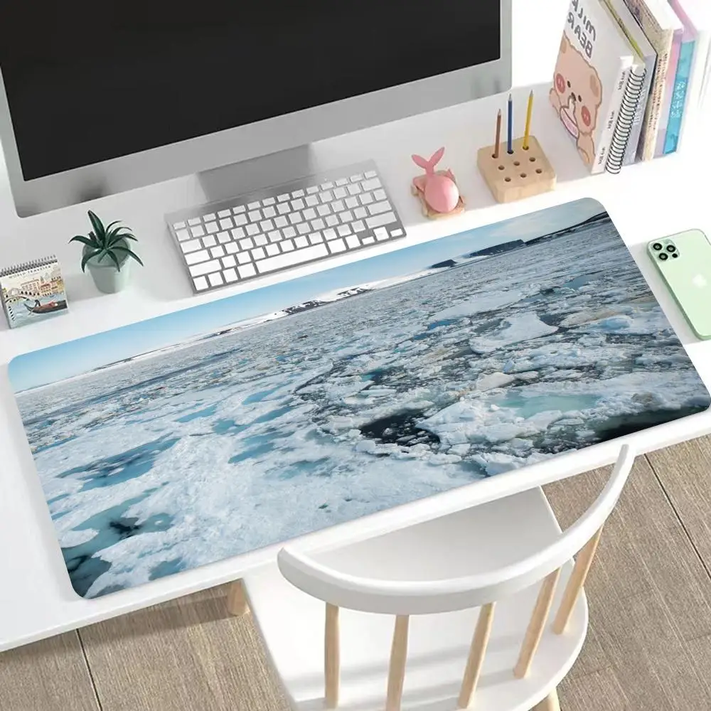 

Ice and snow Mouse Pad Large Mouse Pad & Computer Game Mouse Mat (35.4x15.7IN/31.5X15.7IN Map) (90 x40/80x40cm Map)