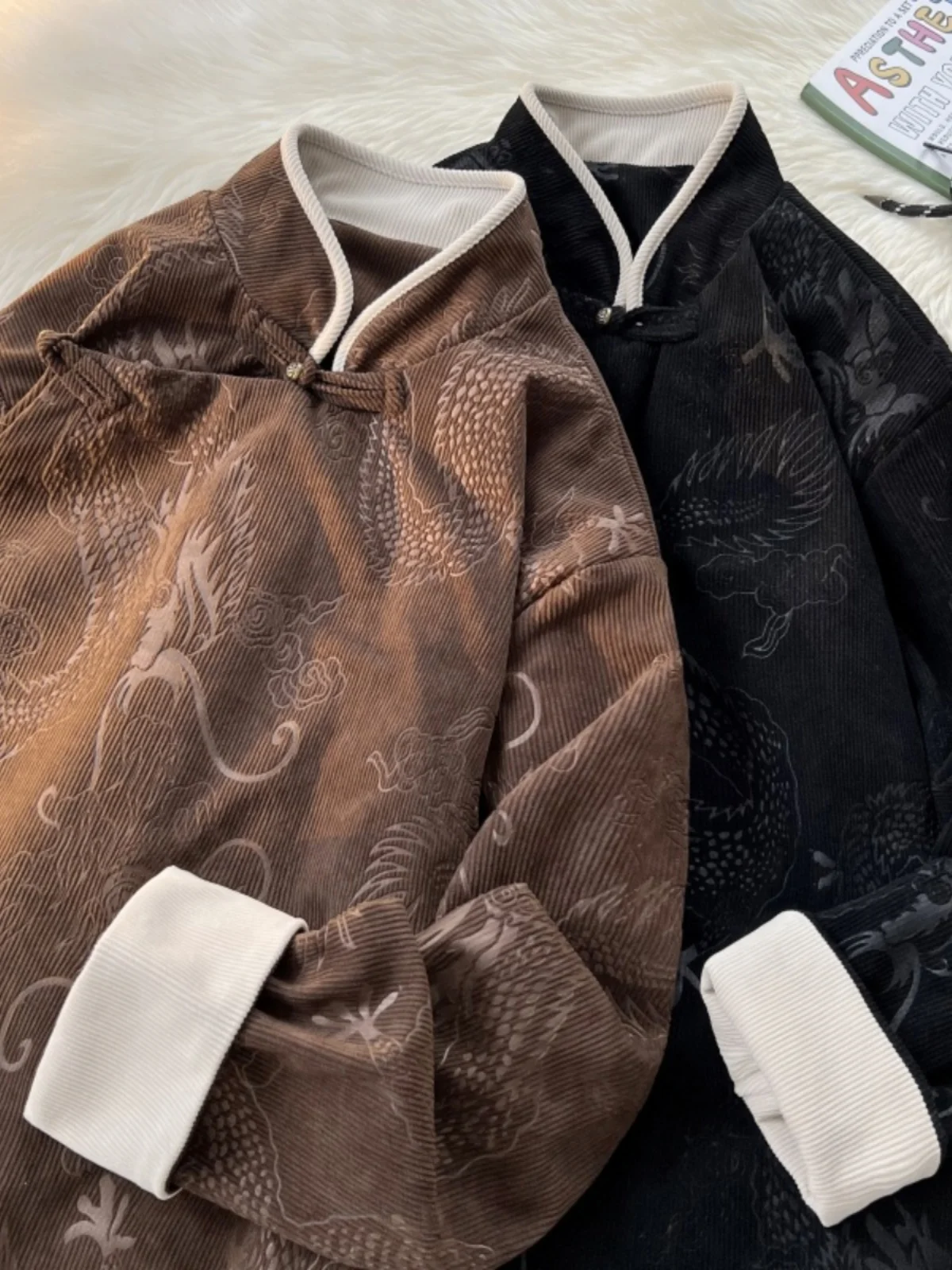 

Молодежное вельветовое джет Faion, мужское весенне-осеннее длинное пальто с драконом Све, китайское пальто с вышивкой ханьфу и пуговицами по бокам