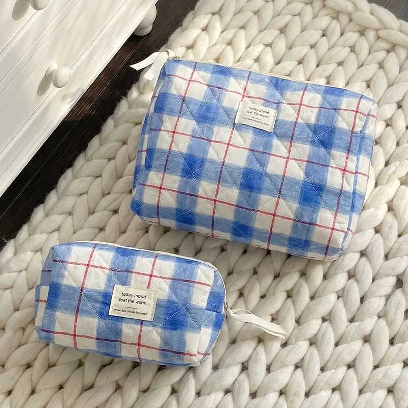 Rhombus Textured Cosmetic  Storage  Simple Student Large Capacity Portable Cosmetics Clutch  Wash  bag
