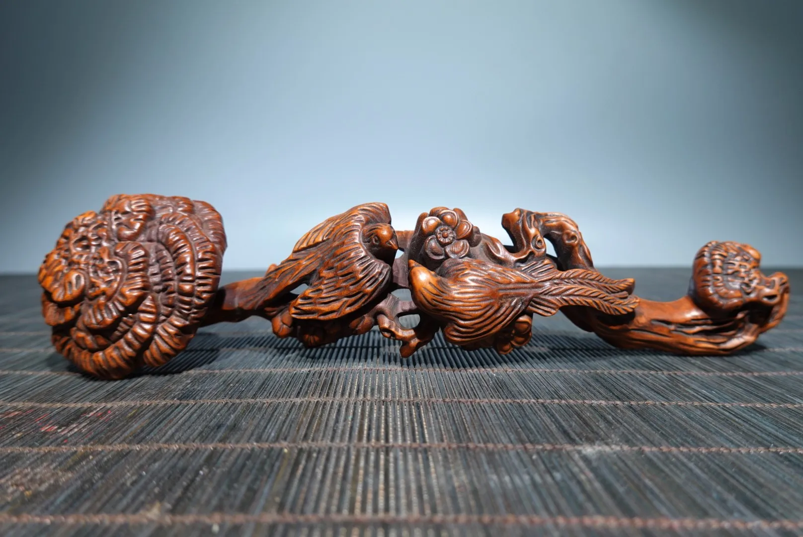 Solid wood carving antique boxwood happy eyebrows Ruyi ornament gifts home entrance shop supplies 18cm