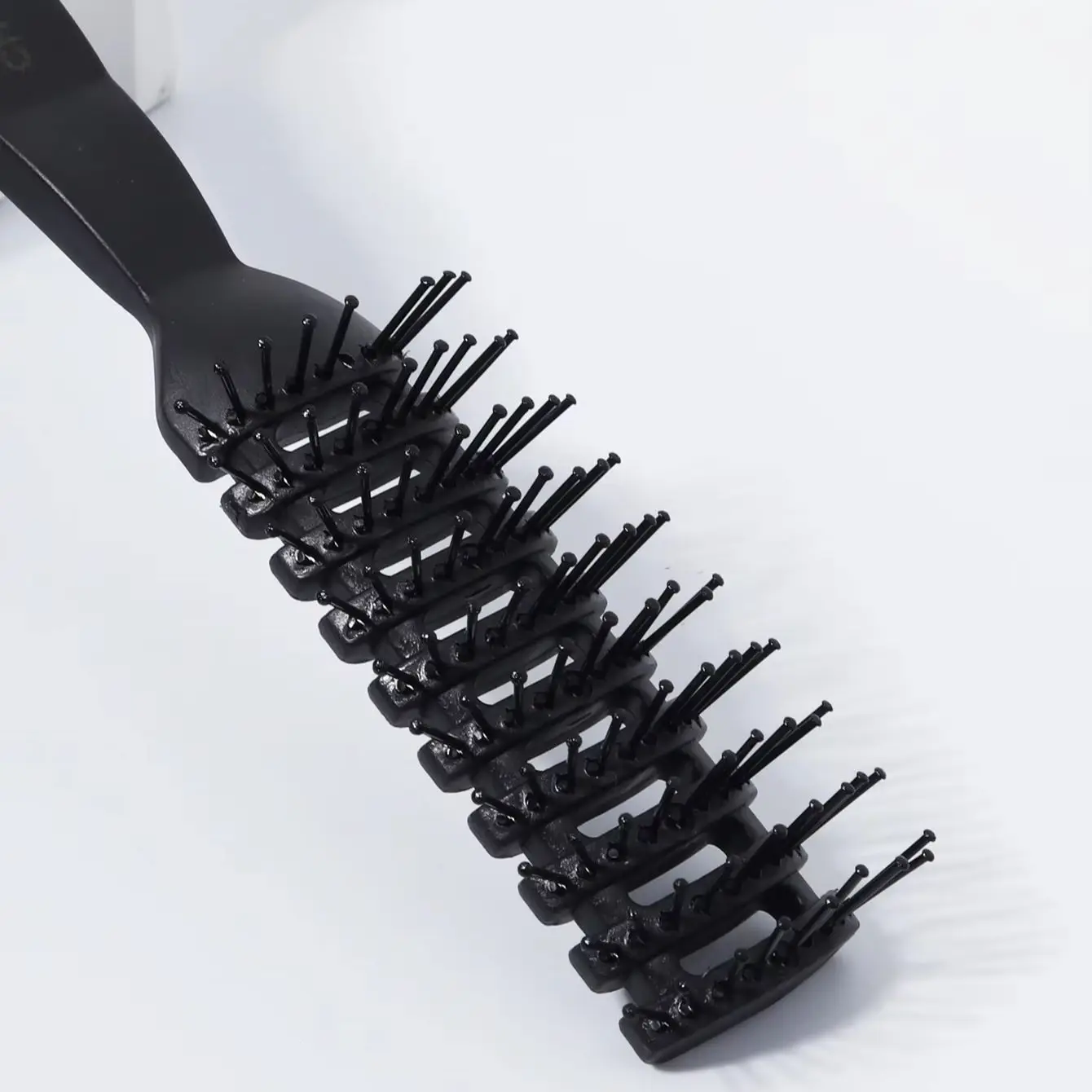 Salon level straight hair hollow comb, hollow rib design, fluffy and quick drying straight hair, special for real hair wigs view 5