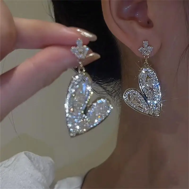 Full Diamond Fashionable Exquisite Creative Light Luxury Wind Earrings Crystal Popular Best-selling Heart-shaped Unique Delicate