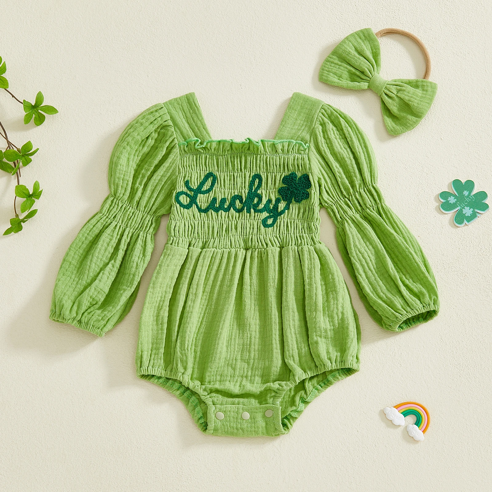 

Очаровательный комбинезон с рюшами на рукавах и цветочным принтом для маленьких девочек и комплект с повязкой на голову в тон с бантом для весеннего стиля