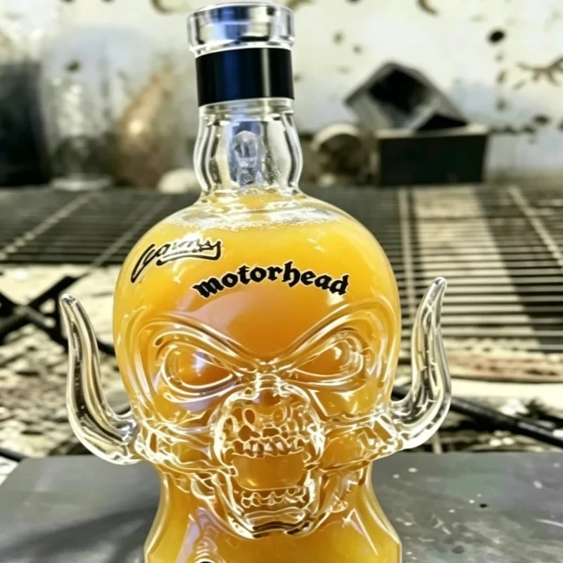 Neuer Motorhead Warpig Whiskey-Dekanter mit Heavy-Metal-Totenkopf-Design, Lemmy-Hommage, Spirituosenflasche für Bar, Heimdekoration und Geschenk