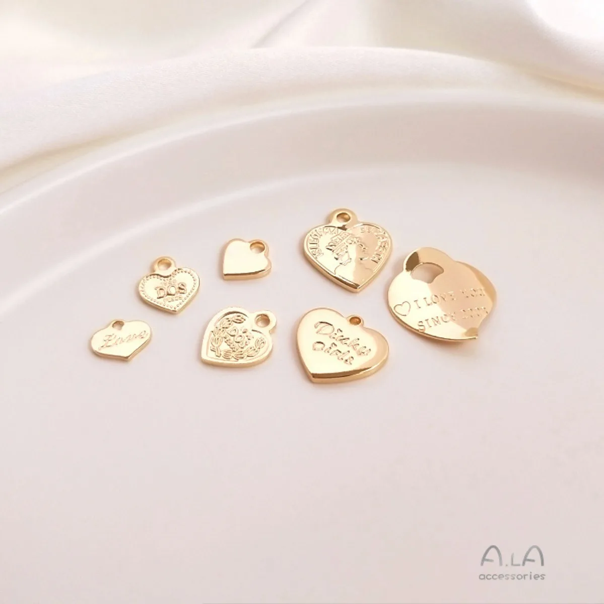 Brass 14K Gold Plated Anti-tarnish Engraved Letter Heart Queen Portrait Tag Charms DIY Earring Jewelry Findings
