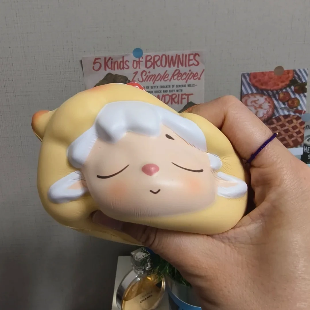 MIMI Little World Series Pinch Music Blind Box Decompression Trend Mysterious Box Toy Decoration Desktop Ornament Surprise Gift