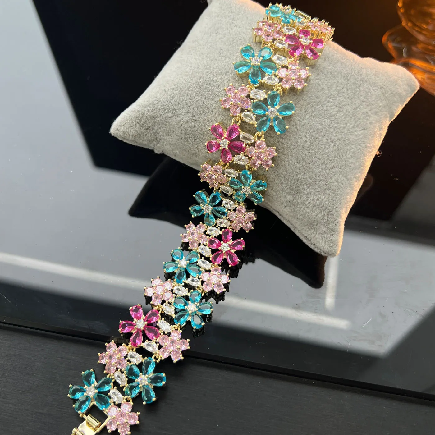 

Charm Multicolor CZ Flower Bracelet Cubic Zirconia Floral Chain Bracelet For Fashion Women Party Jewelry Accessories Gift