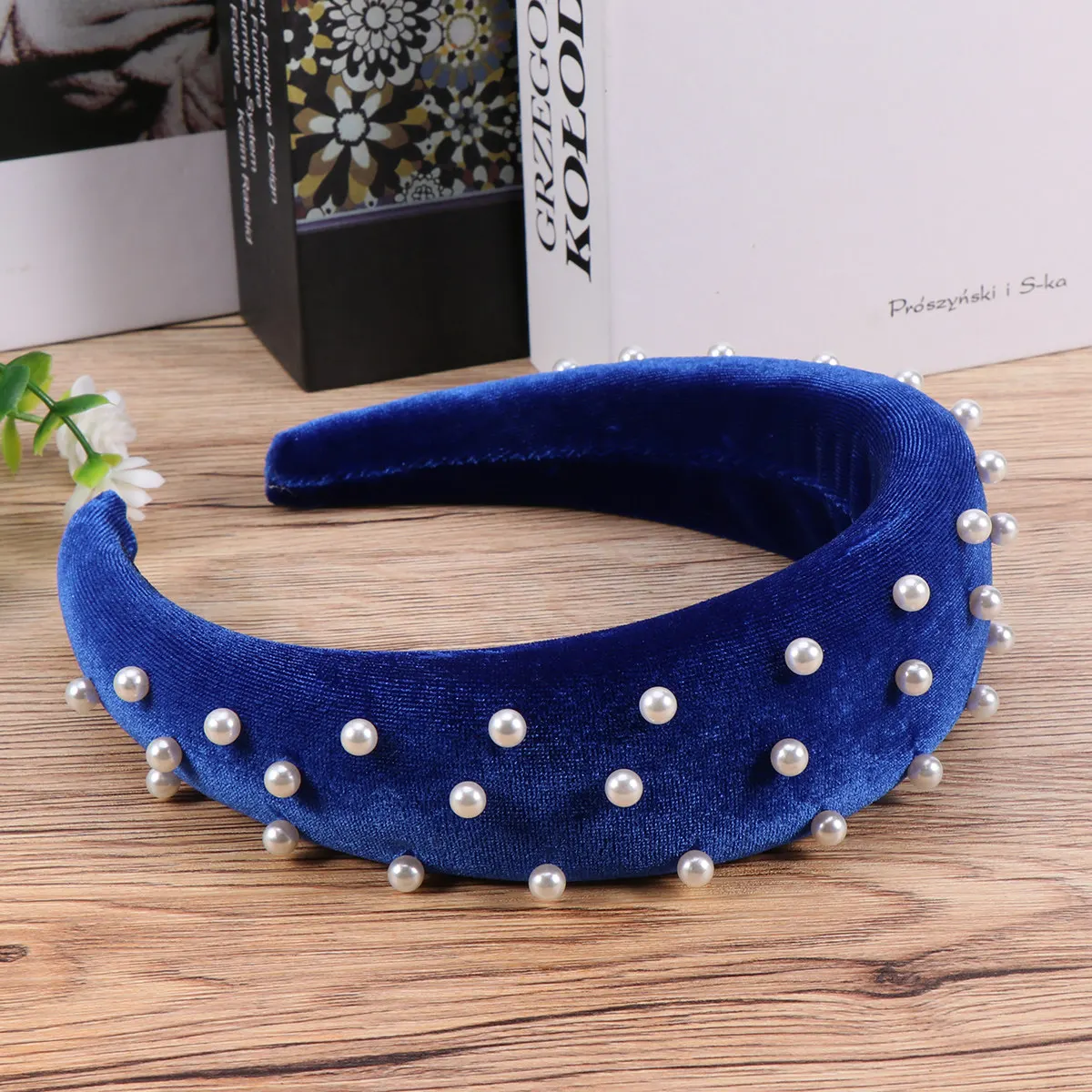 

Премиальный тканевый ободок для волос с жемчугом для взрослых женщин, широкий ободок, изысканные детали, повязка для волос, фиксирующая прическу, стильный декоративный головной убор