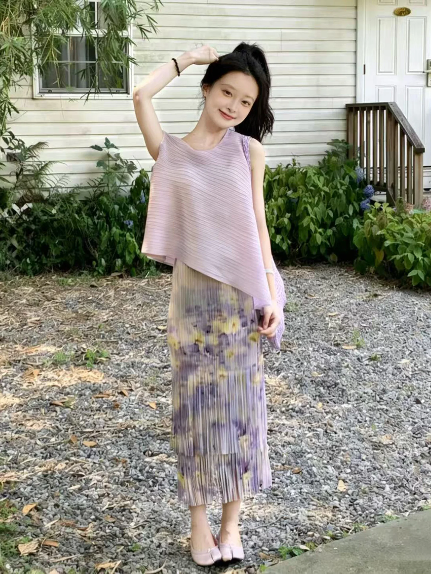 

Casual Summer Women's Skirt Set with Fringes And Pleats Slimming Effect Korean Sle Top And Bot Separate Pieces