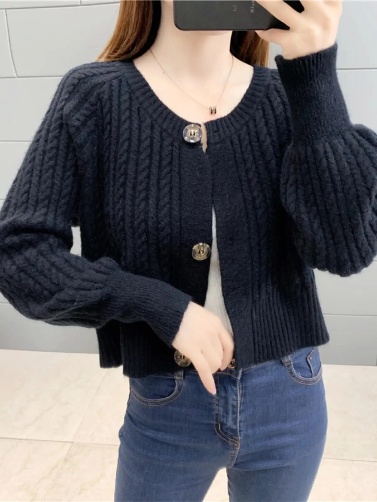 

Knitted Cardigan for Women Autumn Winter New Short Style Single Breasted Design Sweater Fashion Versatile Outerwear Look Thin