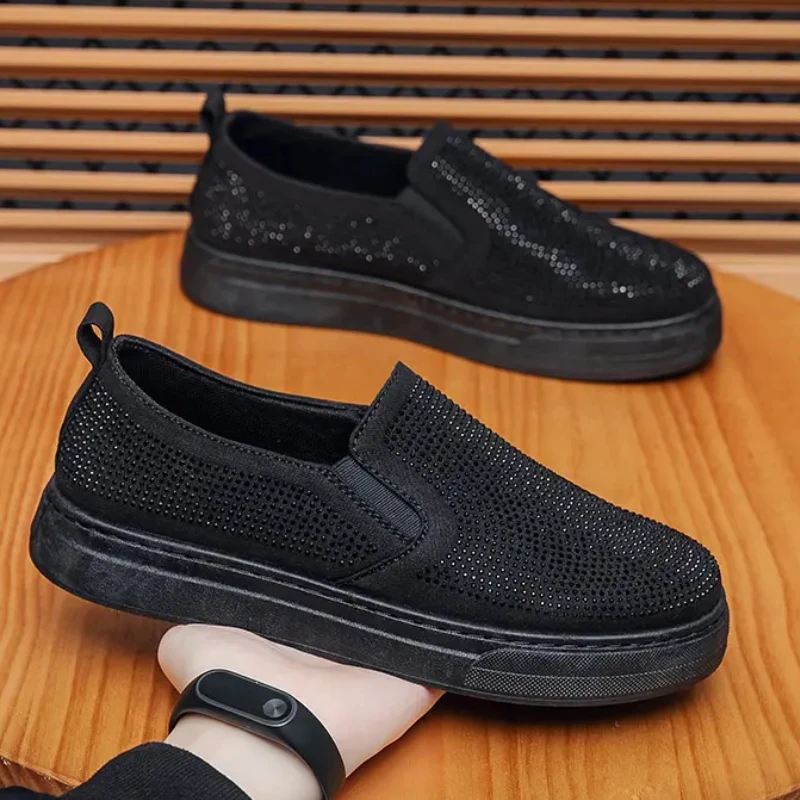 Zapatos de tablero informales con diamantes de imitación para hombre, zapatillas cómodas de suela gruesa con punta redonda, mocasines sin cordones de fondo suave