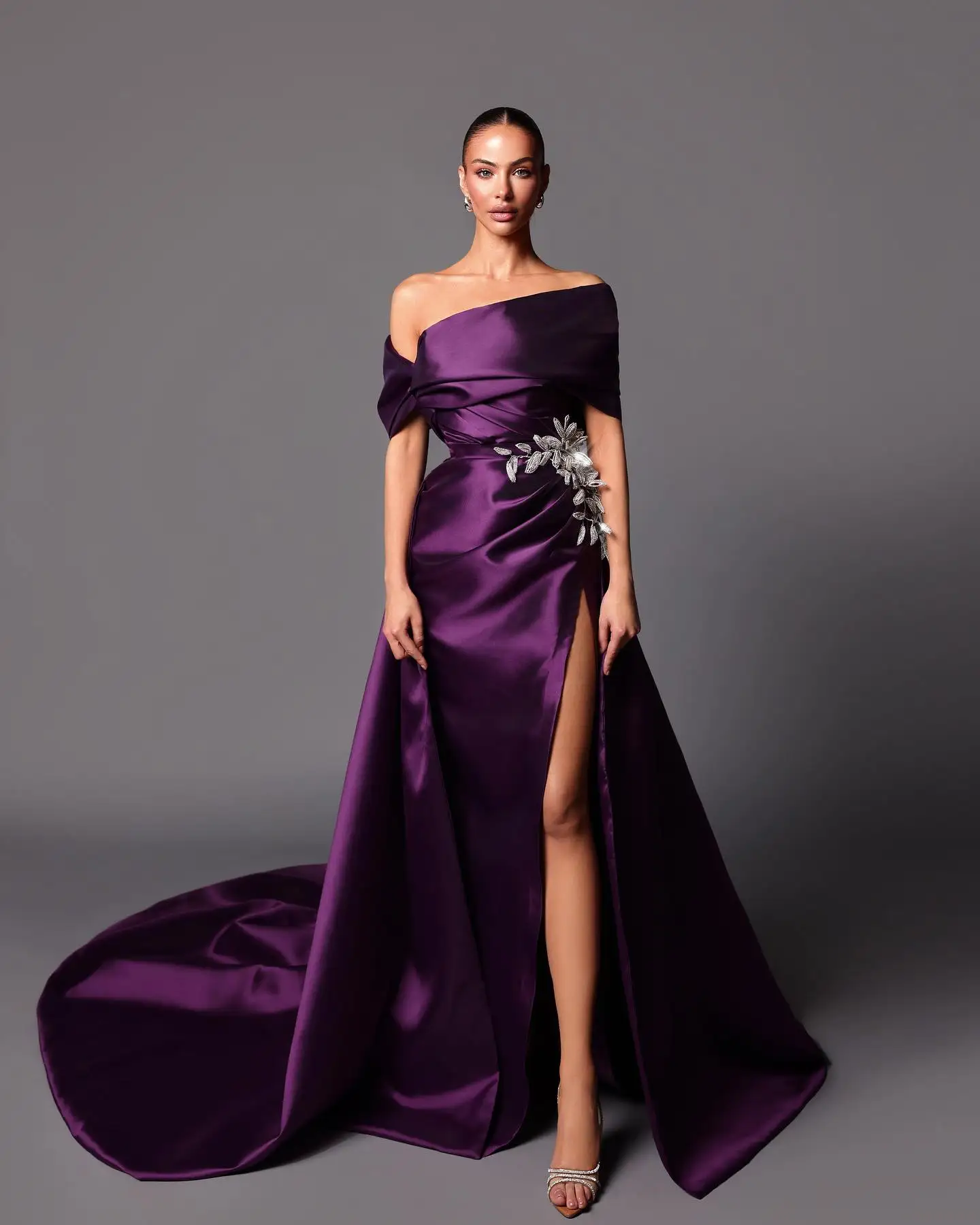 

Vintage Purple Evening Dresses Glitter Crystals Appliques Women Party Gowns with Deatchable Train Sexy Side Split Prom Dresses