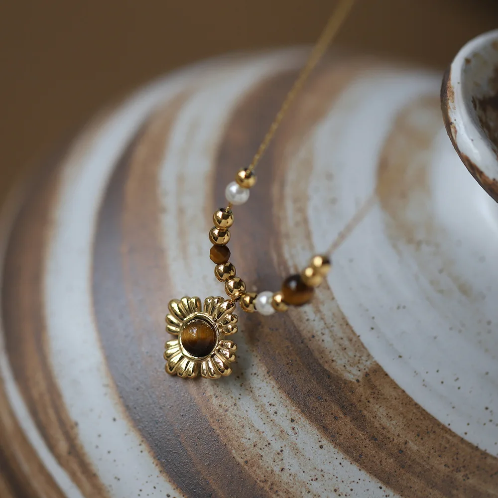 Stainless Steel Flower Pendant Tiger Eye Stone Bead Chain Necklace Free Fashion Charm Collar Chic Cast Jewelry