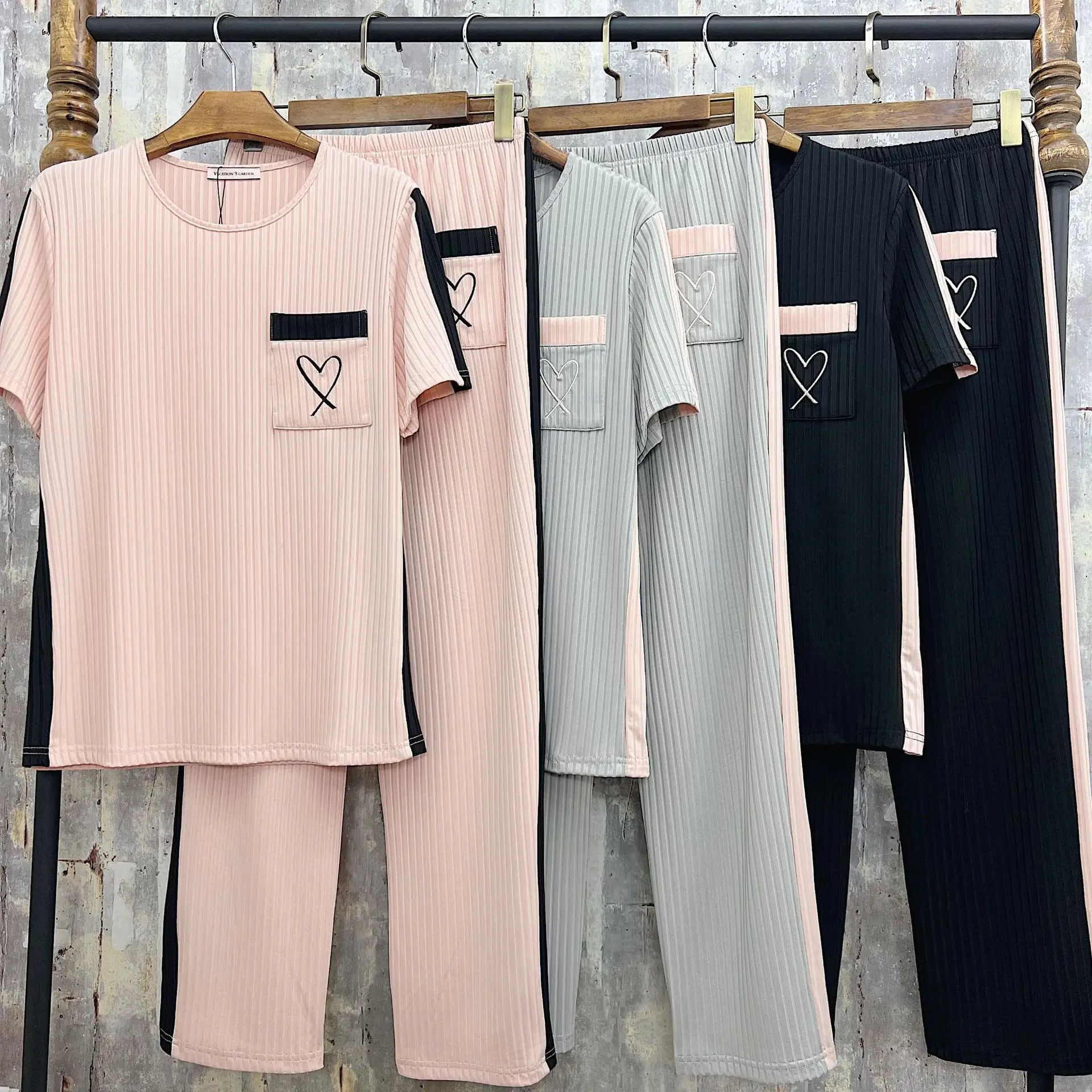 Women's Spring Summer Solid Color Ribbed Knit Heart Embroidery Pajama Set Contrast Color Matching Sleepwear Pajamas Loungewear