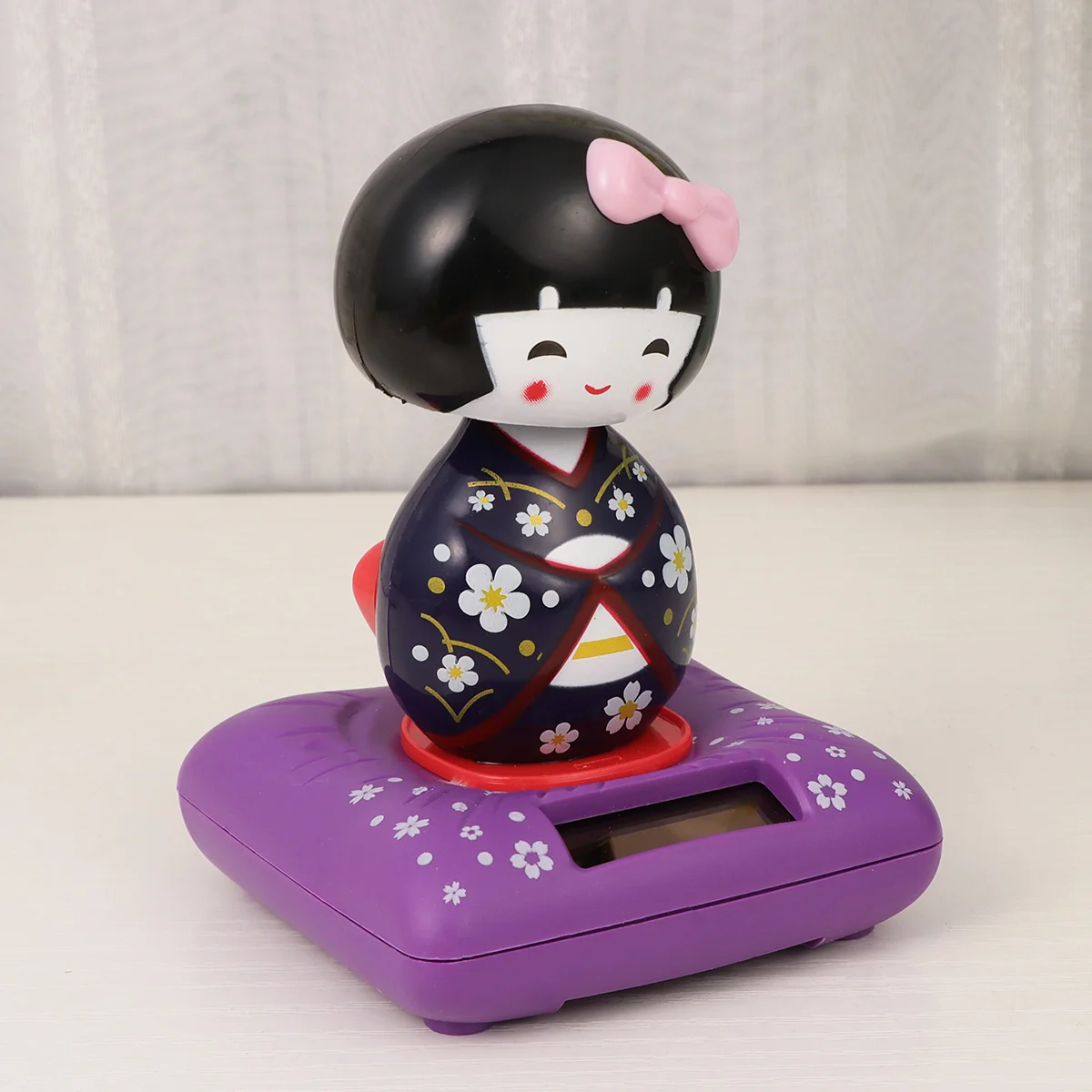 Solar Kimono Kokeshi Swing Dashboard Figure, Bonecas em miniatura, Dançando Gueixa Alimentado, Cabeça Balançando Decoração, Carro japonês boneca