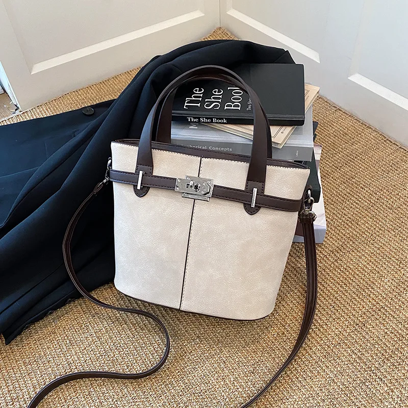 

2025 AW New Fashion Bucket Bag - Women's Spacious Premium Bag，Handheld Shoulder Crossbody for Daily Use