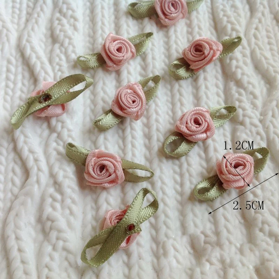 100 Stück Mini-Satin-Rosenblüten-Applikationen DIY Hochzeits-Näh-Deko-Zubehör Weihnachtsbaum-Verzierung – Detail 3