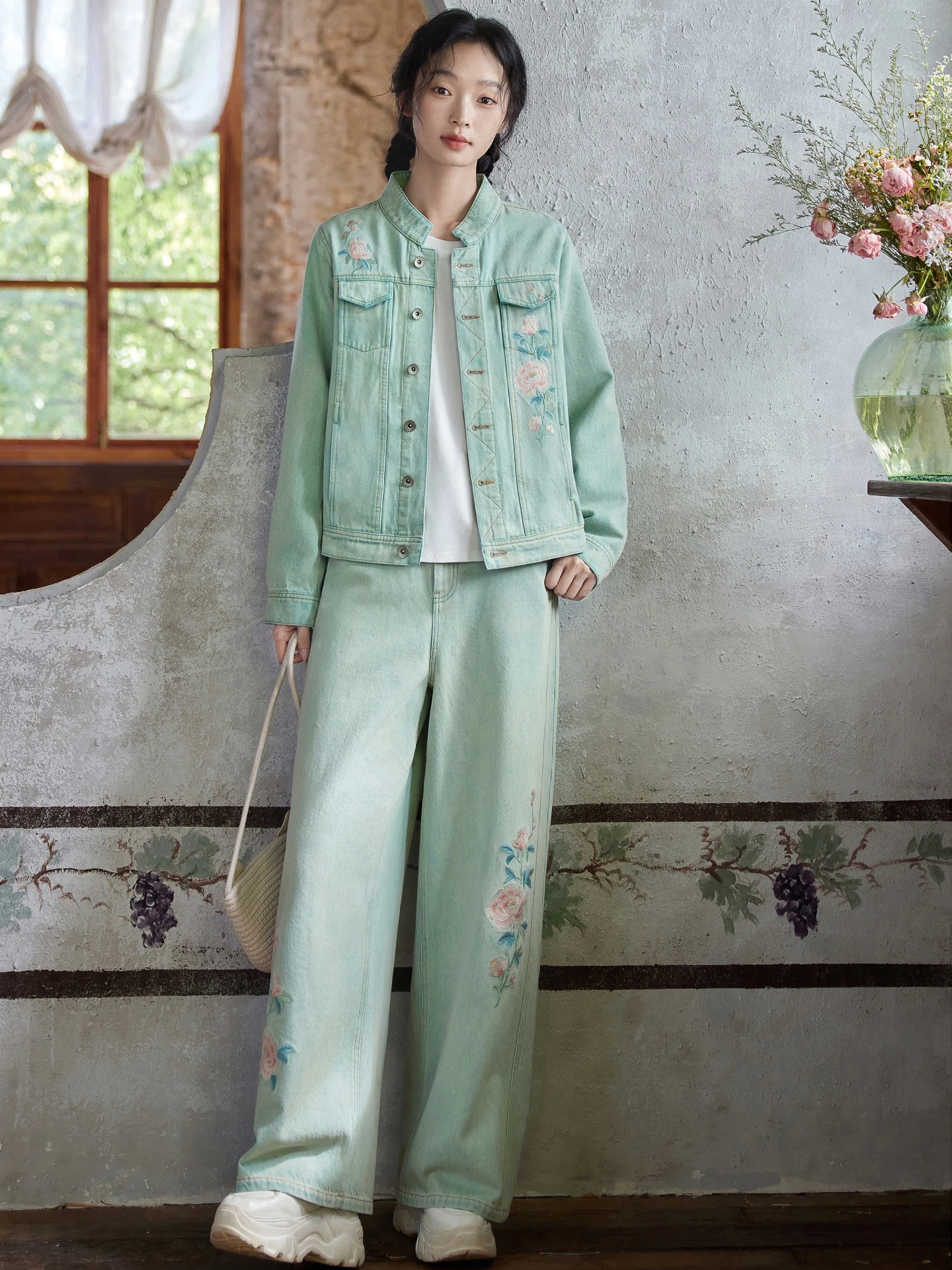 

Embroidered Floral Women's Denim Jaet And Long Pants Chinese Sle Faion Set Autumn Season Casual Wear Floral Pattern