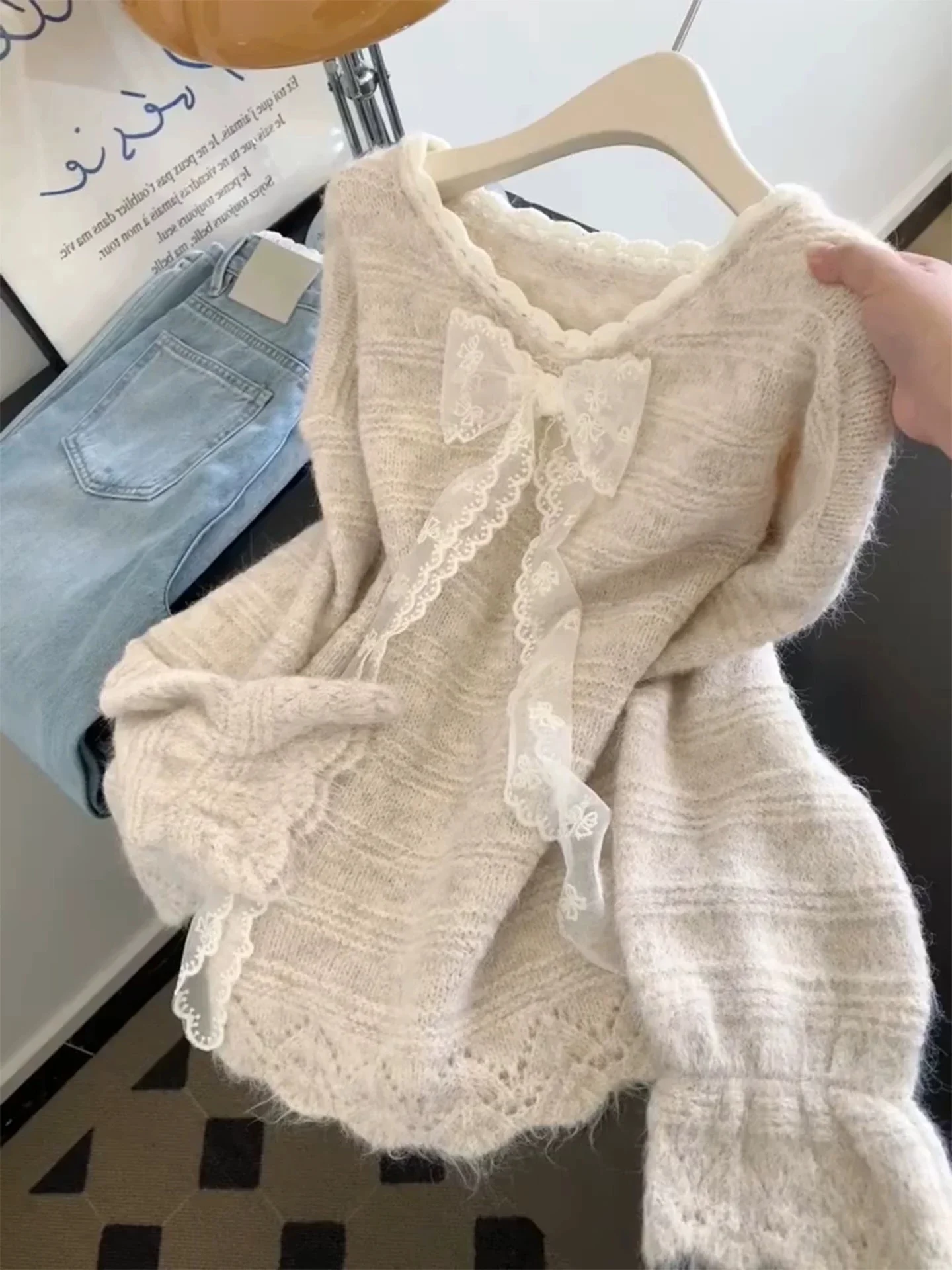 

Sweet Sle Loose Fit V-Ne Knitwear with Lace Knot for Women Autumn Winter Casual Sweet Girl's Top