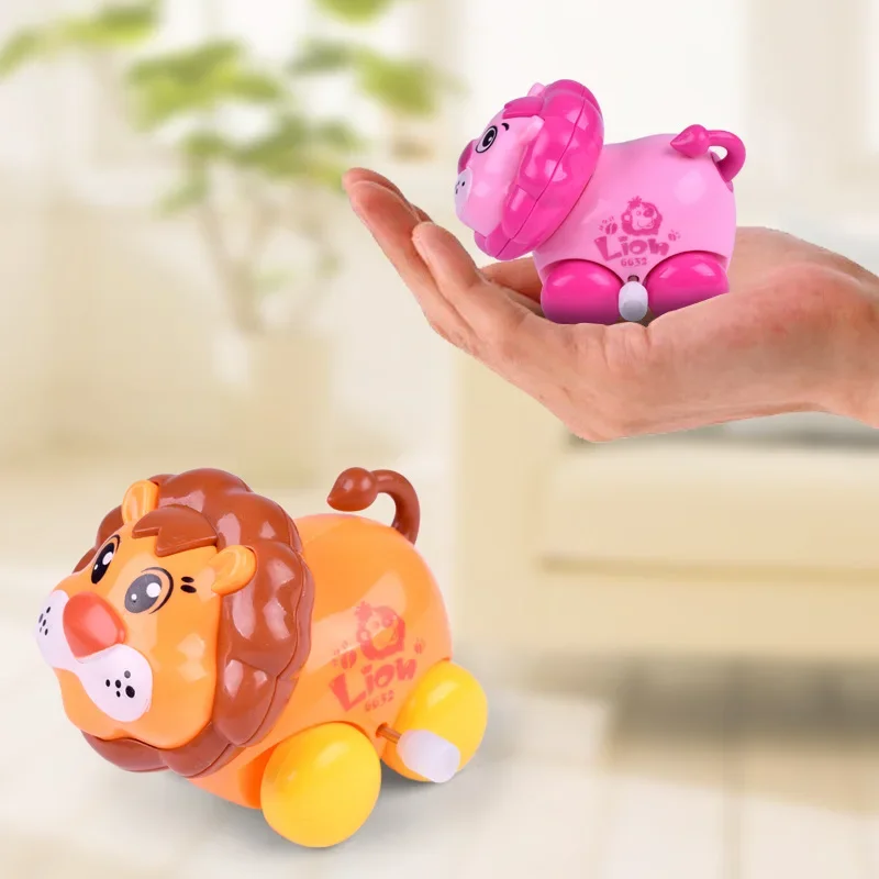 1Pcs Fun Kids Cartoon Animal Dog/Cat/Cattle/Lion/Monkey Wind Up Toy Mini Crawling Clockwork Classic Toys Newborn Baby Spring Toy