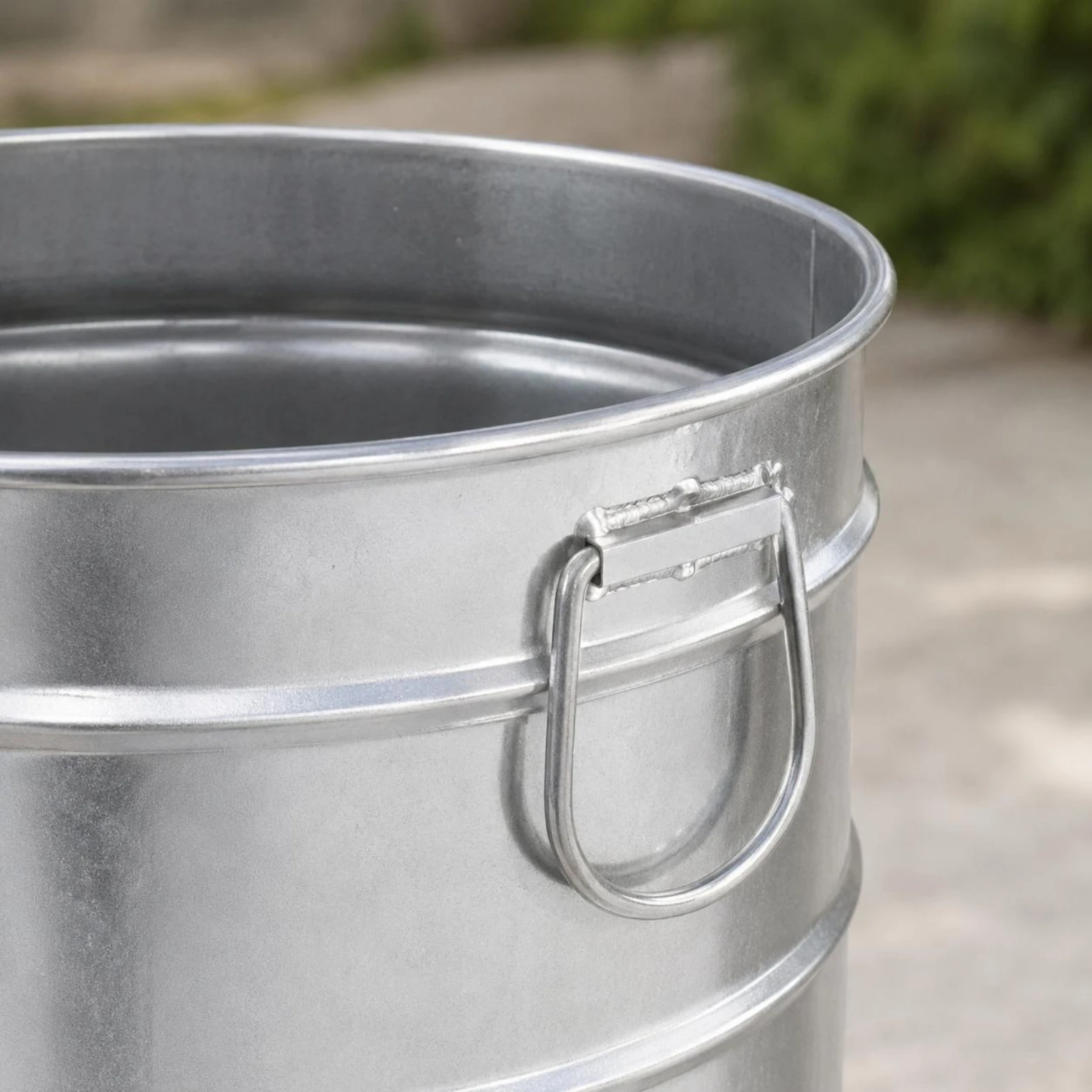 Galvanized Trash Can Insert Folded Rim Metal Trash Can Liner Metal Container with Handle Even Finish Household Storage