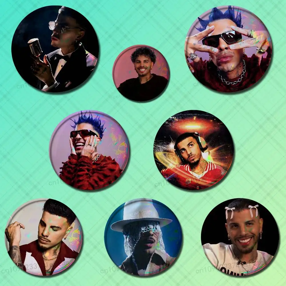 

Rapper R-Rauw Alejandro Badges 25mm 32mm 44mm 58mm 75mm Cartoon Brooch Pins Backpack Hat Accessories Lover Gifts