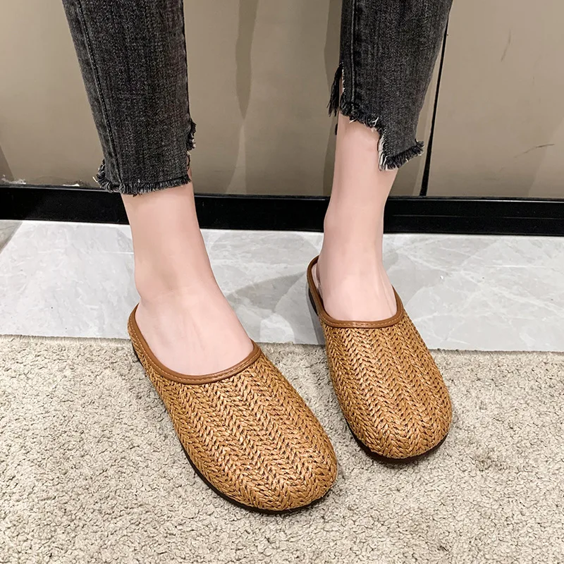 French niche sandals women's outfit 2023 new summer soft bottom toe openwork woven flat slippers trend