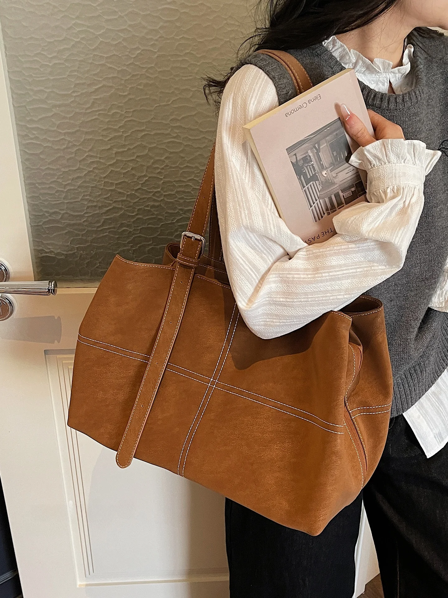 

Ретро-сумка-тоут Sli большой вместимости, женская городская сумка на плечо, осенне-зимняя новинка 2026 года, модная повседневная простая сумка