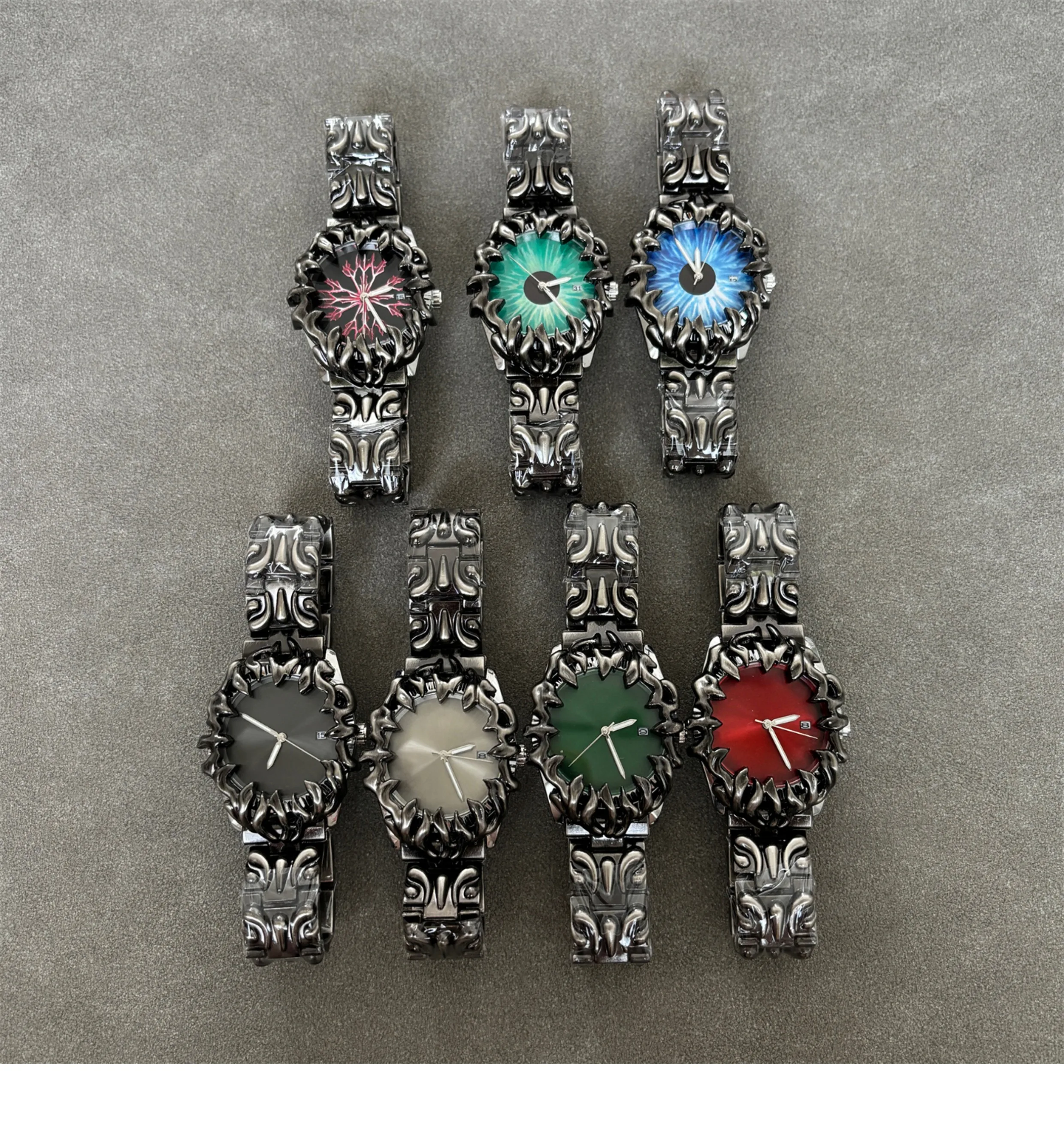 Small creative new trend of ancient special-shaped claws for men and women watch design sense embossed steel band watch.