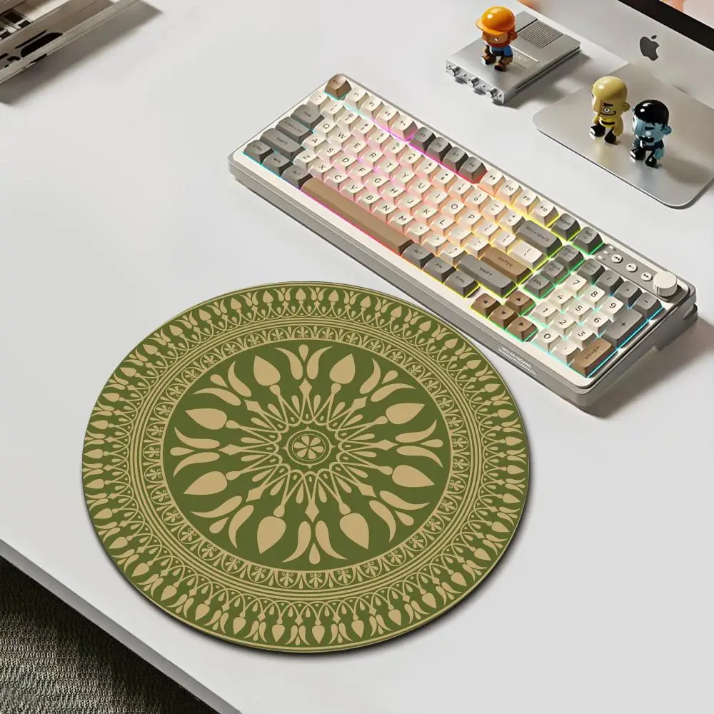 HYBXAXC Vintage Floral Mandala Round  Mouse Pad, Non-Slip Desk Mat, Durable Base for Office & Gaming