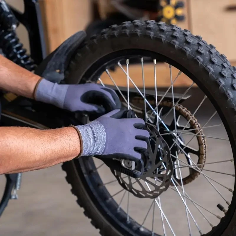 12/6 قطعة قفازات السلامة والعمل المطلية بالنايتريل من الميكروفوم قفازات العمل المصنوعة من النايلون المتماسكة مع قبضة للرجال ميكانيكي السيارات الصناعية #5