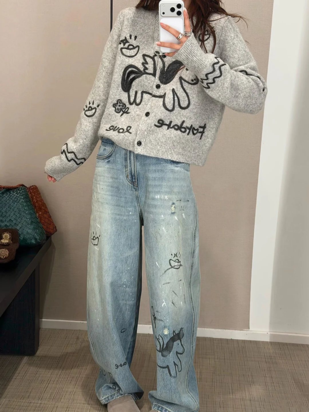 

Новинка 2026 года: Женский вязаный кардиган с вышивкой, универсальная верхняя одежда, удобный свободный крой, повседневный стиль S...