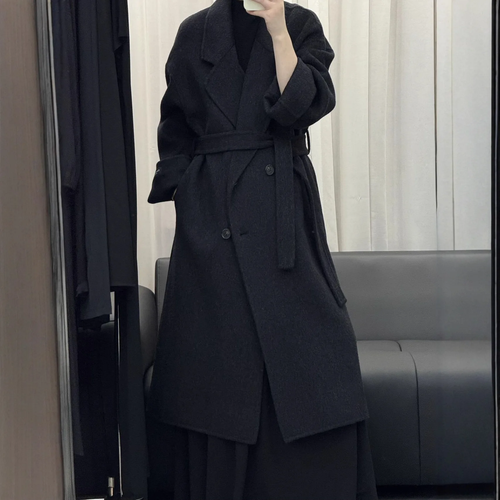 2026 Autumn and Winter New Long Woolen Coat Temperament Women's Korean Long Sleeved Loose High-end Woolen Coat Commuting Style