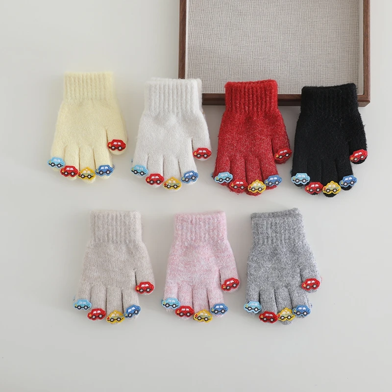 

Зимние милые мультяшные автомобильные перчатки для мальчиков и девочек, детские теплые вязаные перчатки, перчатки с пятью пальцами, детские вязаные перчатки для детского сада, От 2 до 6 лет