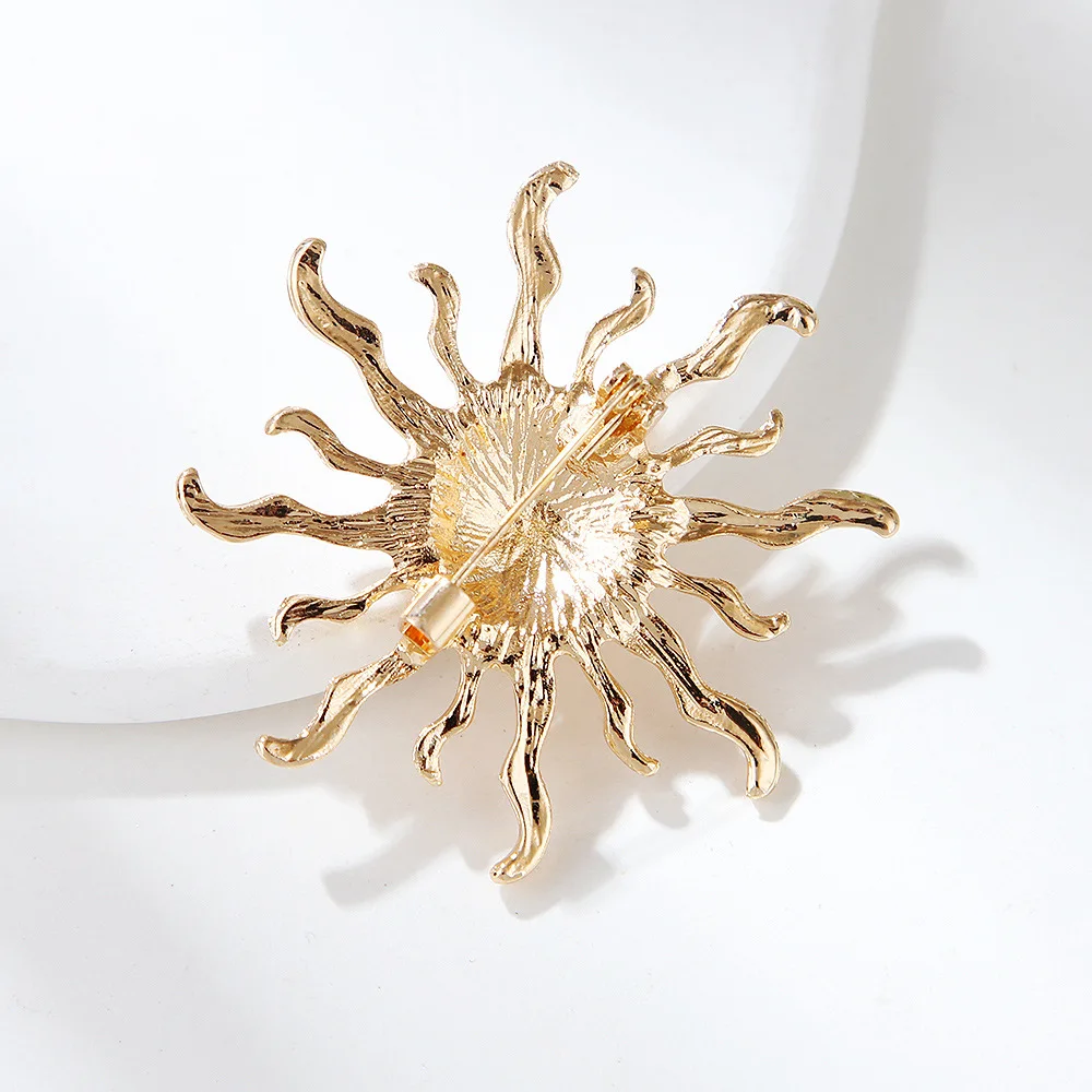 Fashion Sun Metal Retro Women Men Brooch Pin Sunflower Accessories Jewelry For Lady Gold Color Pins Vintage Clothing Gift