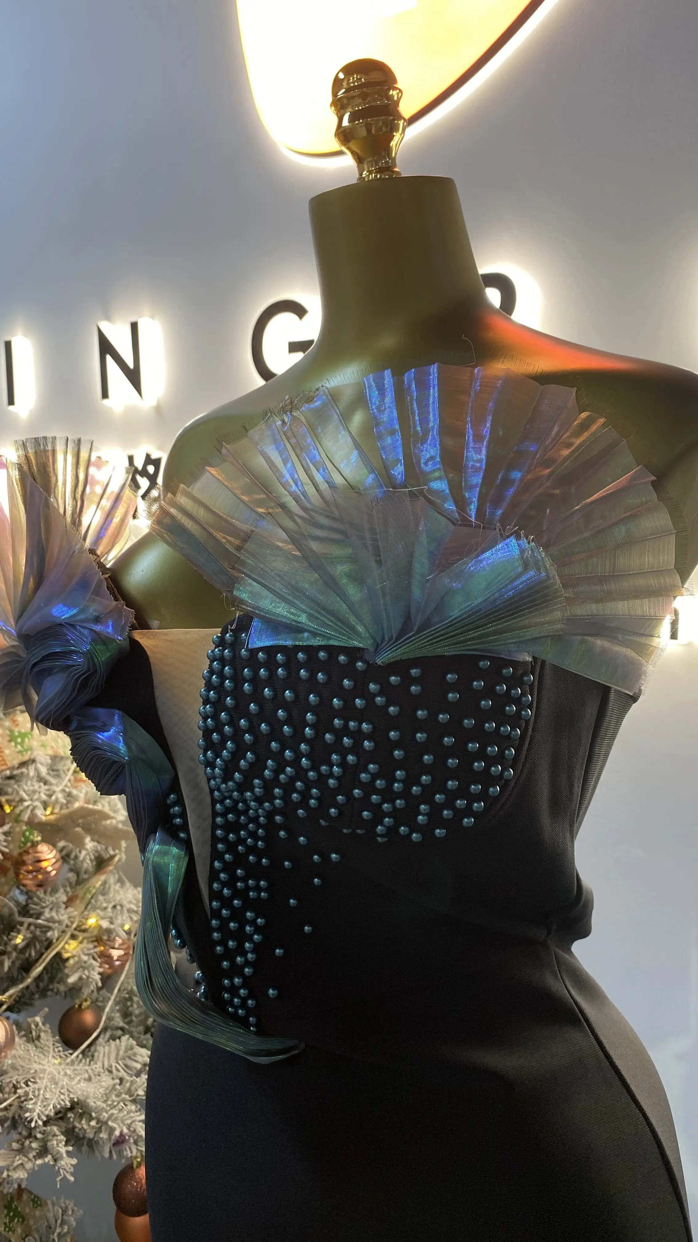 Hot Selling Latest Fashionable Strapless Bodycon Evening Dress with Luxurious Beaded Bandage Dress-GZXX117